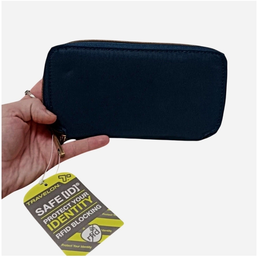 Travelon RFID Blocking Safe ID Wristlet - Picture 2 of 5